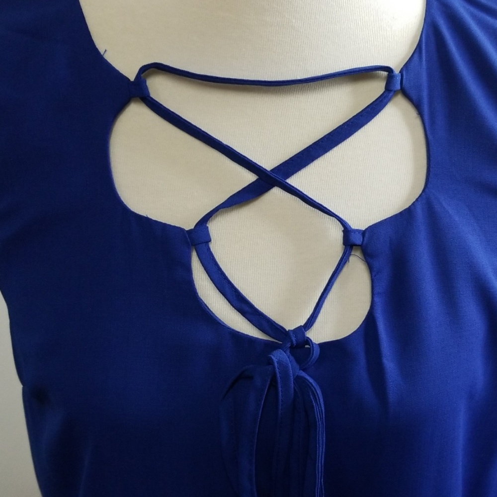 Navy blue dress with pockets. - Picture 7 of 8